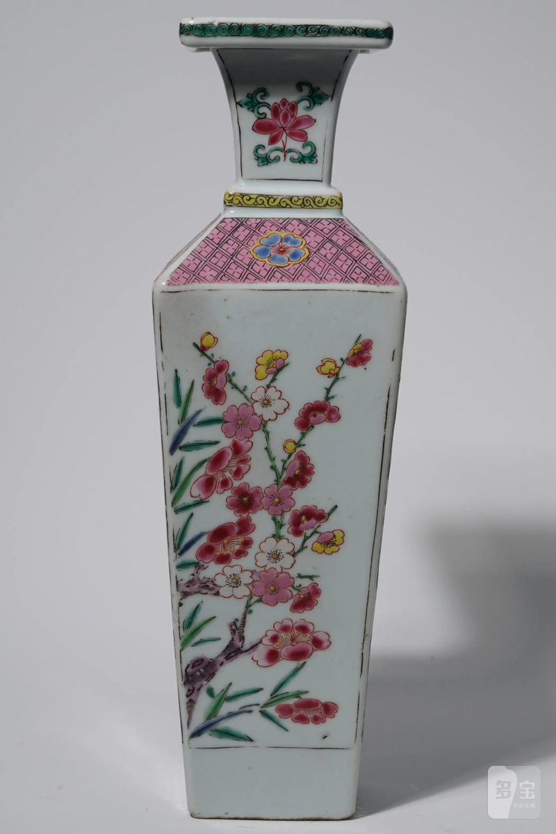清雍正 粉彩四季花卉纹四方瓶 - 图6